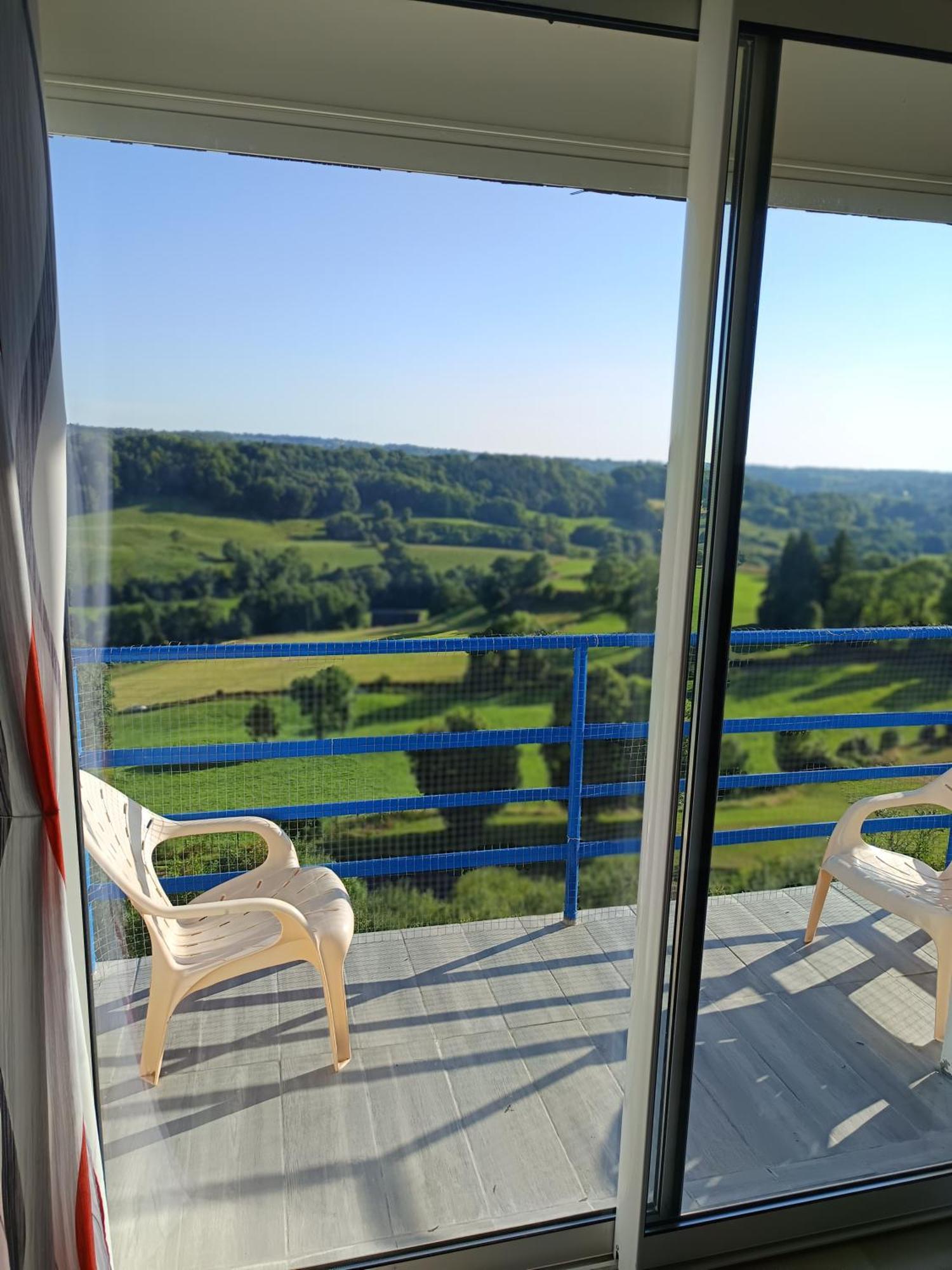 Bellevue Leilighet La Tour-dʼAuvergne Eksteriør bilde